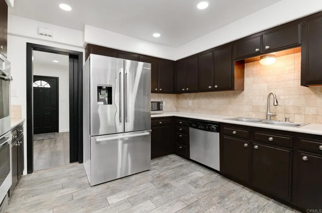 https://cdn.realtyfeed.com/cdn/127/306599258/54cbe203f90cf3b6f37e9e61d54a572b.webp