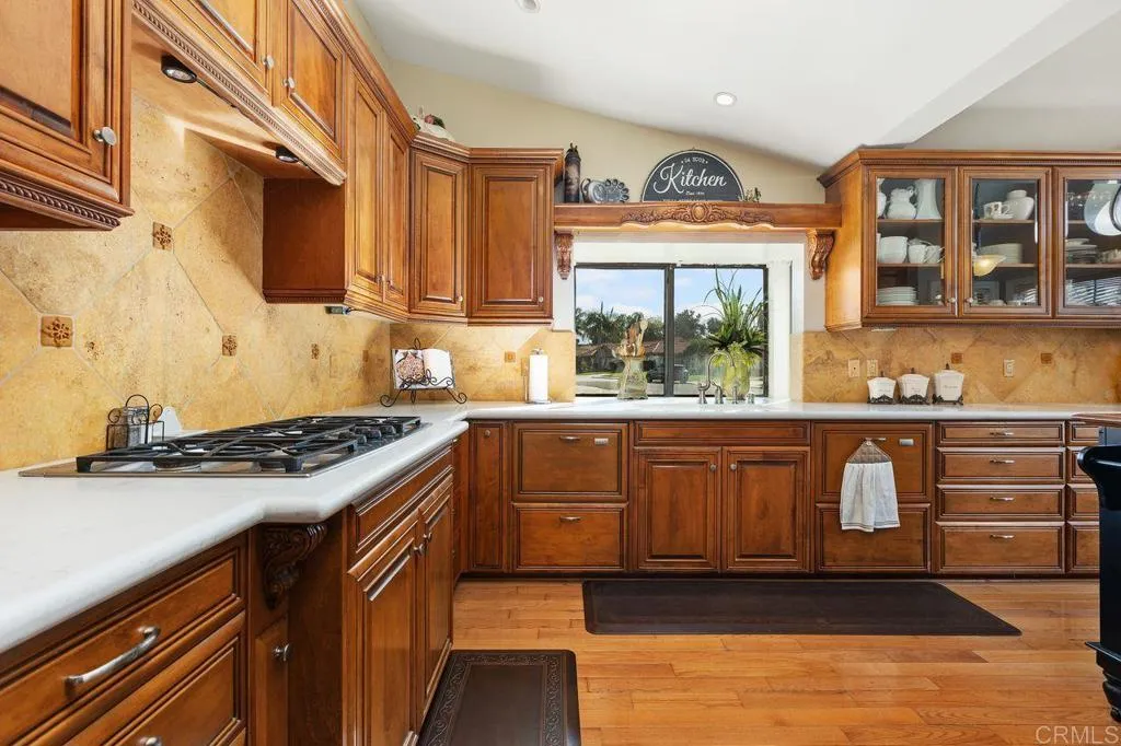 https://cdn.realtyfeed.com/cdn/127/306599304/065d01ba517052718f329a52214c12c9.webp