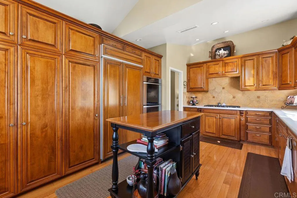 https://cdn.realtyfeed.com/cdn/127/306599304/bd1d4234fd64522c6e93769991da6bb8.webp