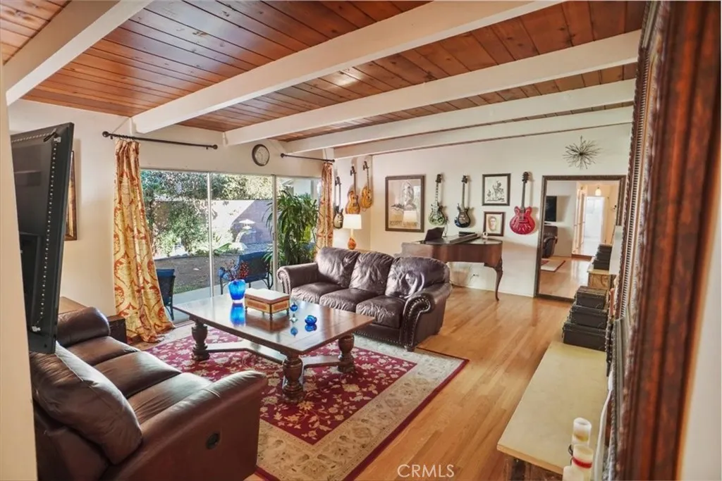 8636 Delco, Winnetka, CA 91306 - Photo 3 of 20, Winnetka, CA