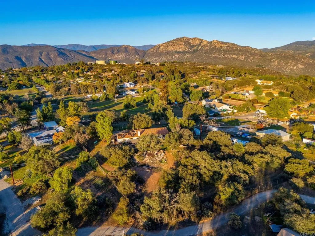 https://cdn.realtyfeed.com/cdn/127/306599435/63e8e24511e3b48fd80a988748f9658a.webp