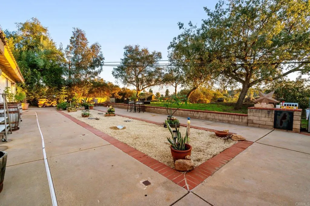 https://cdn.realtyfeed.com/cdn/127/306599435/a147122131892a240fc17861f22f6d4a.webp