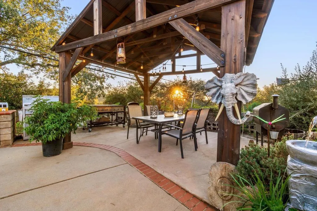 https://cdn.realtyfeed.com/cdn/127/306599435/b7b44793d0f1979a3c2211dd5b41d455.webp