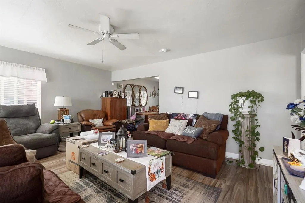 https://cdn.realtyfeed.com/cdn/127/306599440/59505c63890469586d6e30bc946f9553.webp