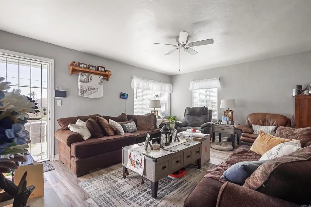 https://cdn.realtyfeed.com/cdn/127/306599440/84edad66f7cf952a6c34b76ebeeac1a6.webp