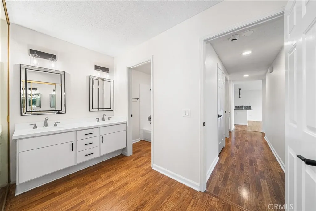 https://cdn.realtyfeed.com/cdn/127/306599526/52ab56cdda328029feb379d8893deb1d.webp