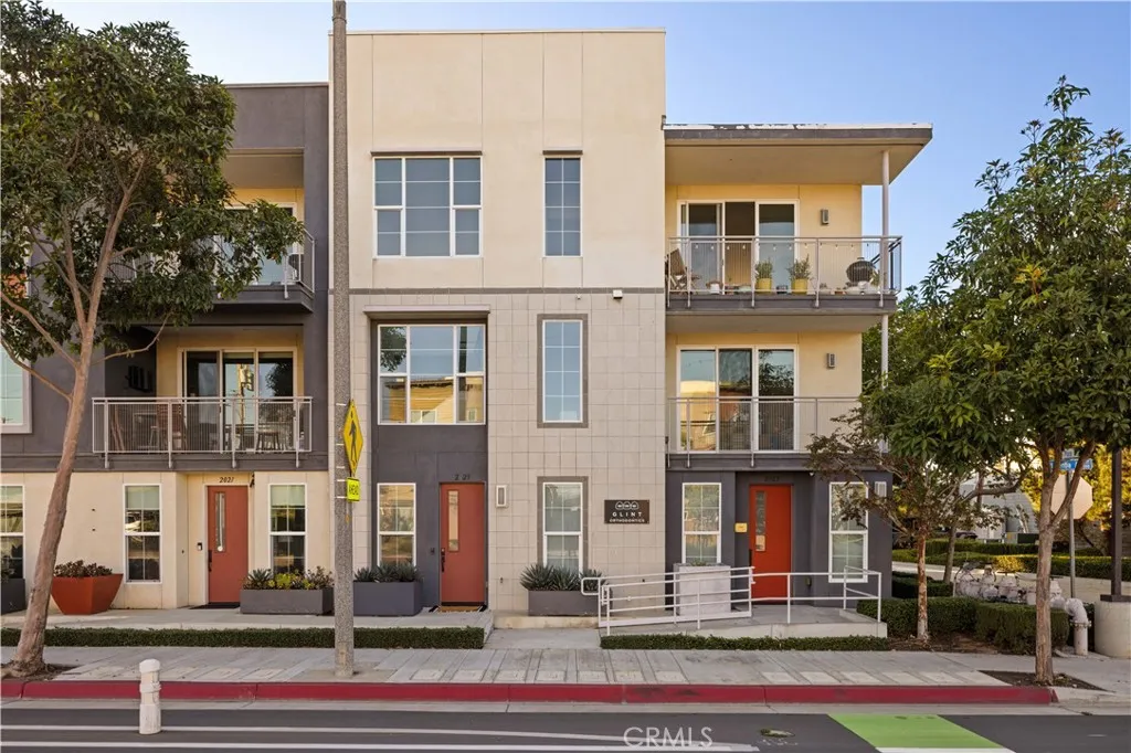 2023 Placentia, Costa Mesa, CA 92627 - Photo 2 of 33, Costa Mesa, CA