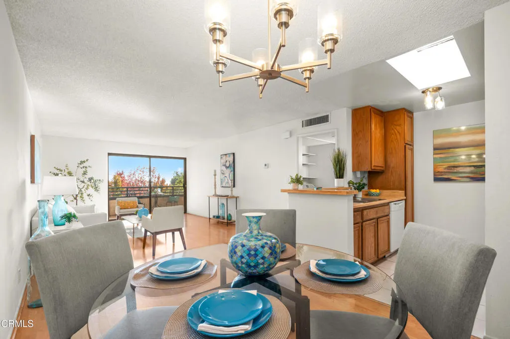 Los Angeles, CA 90042