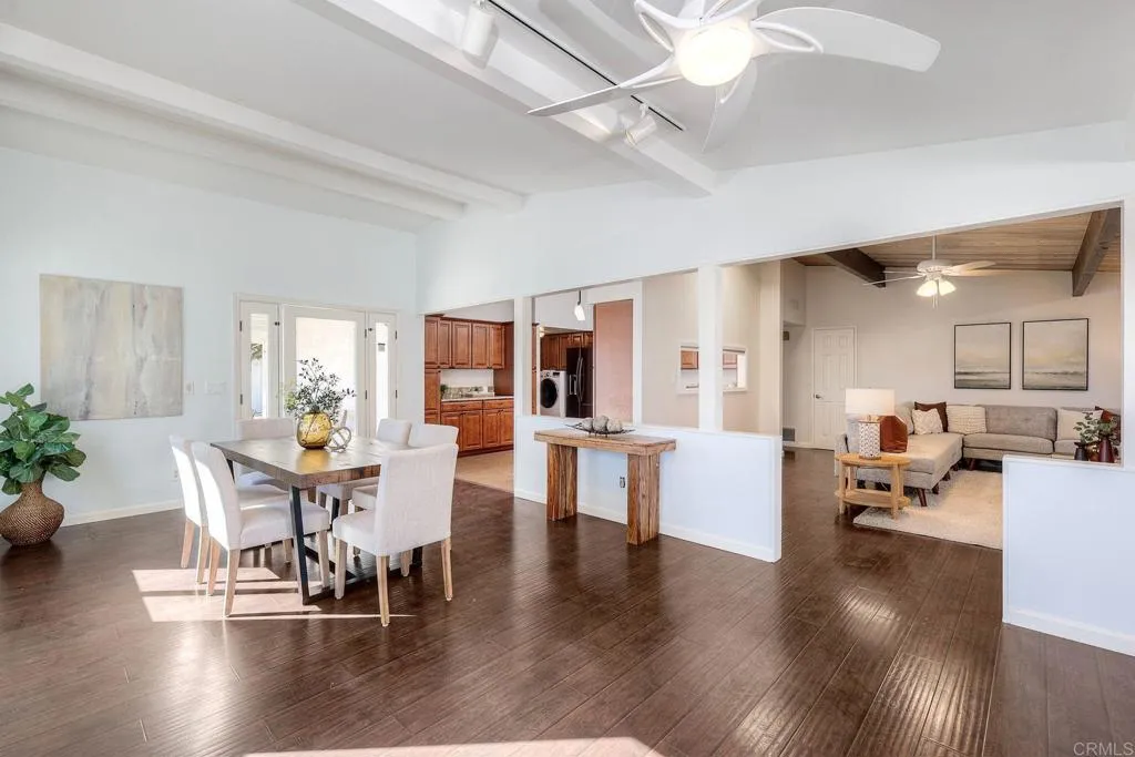 https://cdn.realtyfeed.com/cdn/127/306599765/996e8e18776f81b4bed4b36b7b9b5b04.webp