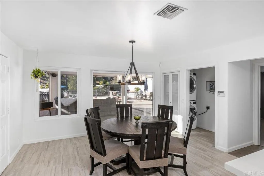 https://cdn.realtyfeed.com/cdn/127/306599780/506862981c0cf200335daf0e74133cb7.webp