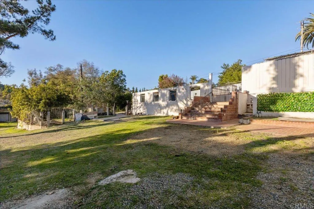 https://cdn.realtyfeed.com/cdn/127/306599780/b67adba42680c5f62a89a3557d80b382.webp