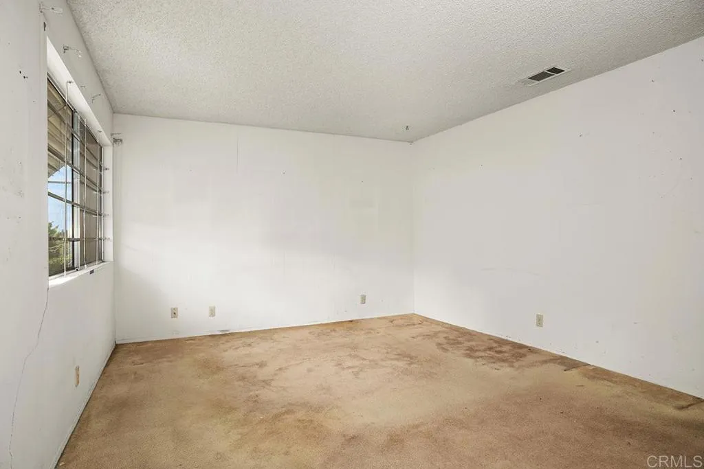 Photo #13: NDP2511296 Listing: Photo #13