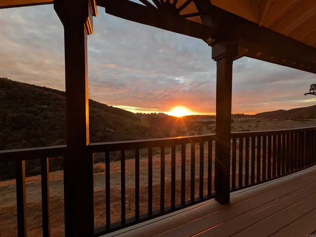 https://cdn.realtyfeed.com/cdn/127/306599935/1ca9d314356b1628cb7b731e113b983f.webp