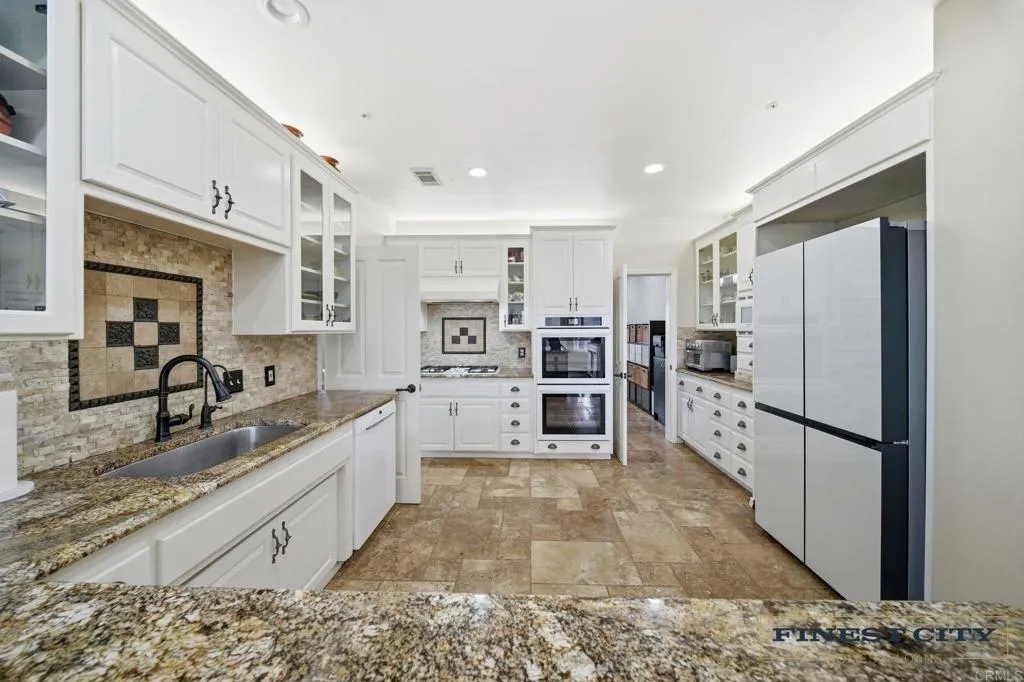 https://cdn.realtyfeed.com/cdn/127/306599935/2ea23277893481d0cfd179e8a4049a44.webp