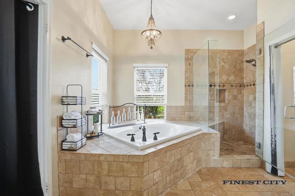 https://cdn.realtyfeed.com/cdn/127/306599935/3968aaa1c581d2bbae4190550f29f529.webp