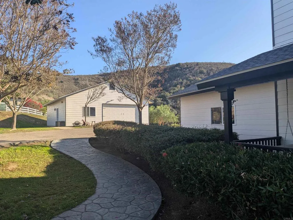 https://cdn.realtyfeed.com/cdn/127/306599935/552b10c62de5b58ff96ebb767b08ce36.webp
