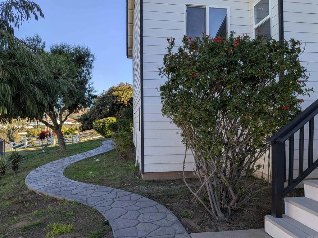 https://cdn.realtyfeed.com/cdn/127/306599935/631f8305a743a1f6548a9875d871dc00.webp