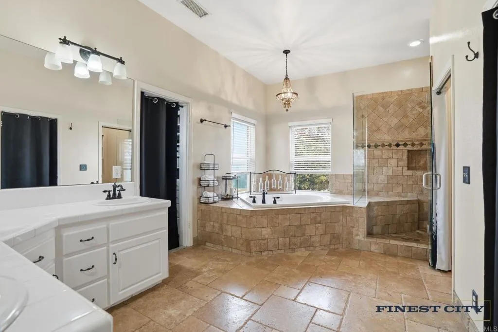 https://cdn.realtyfeed.com/cdn/127/306599935/8a5b8b1b7fe99a9131583a0667eab14c.webp