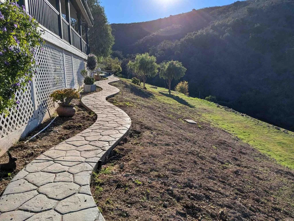https://cdn.realtyfeed.com/cdn/127/306599935/8b8fc51d630eeb2299b82abffeb1dd46.webp