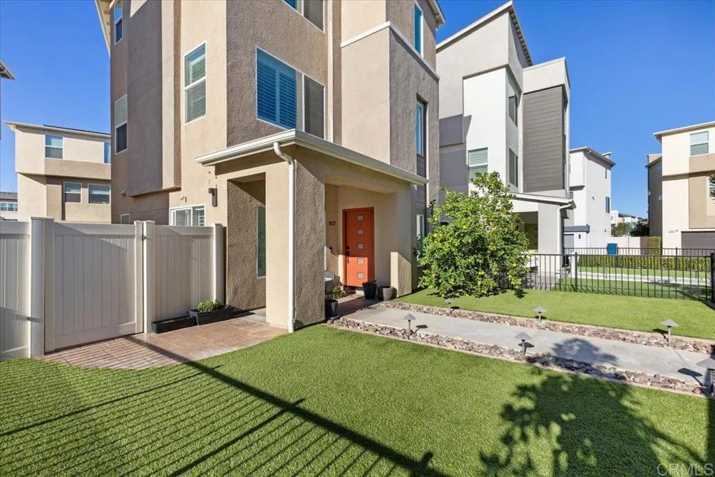 https://cdn.realtyfeed.com/cdn/127/306599989/883eed527004b1d20f1e84723def6ee5.webp