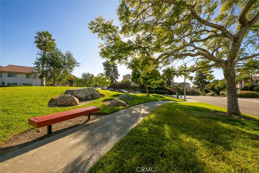 Photo #5: ND25271068 Listing: Photo #5