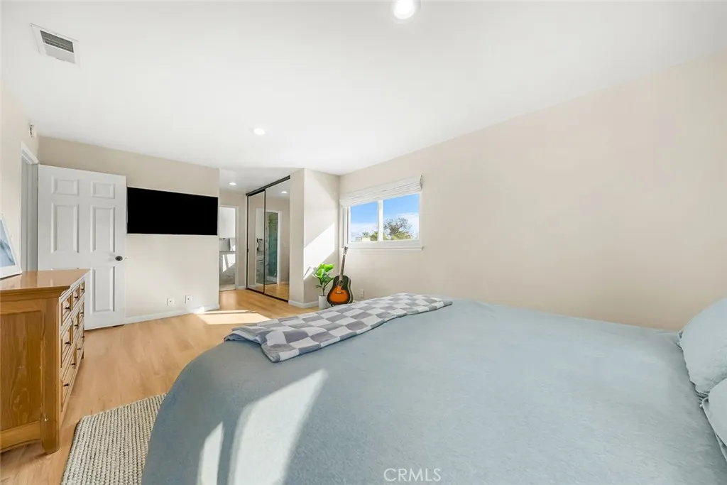 Photo #19: ND25271068 Listing: Photo #19