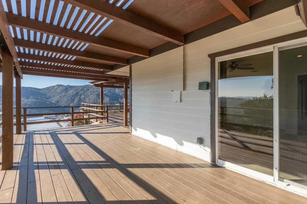https://cdn.realtyfeed.com/cdn/127/306600012/6e1444459afd69ff936b8754aa9e11e4.webp