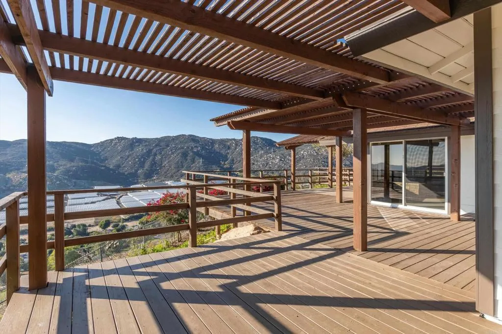 https://cdn.realtyfeed.com/cdn/127/306600012/77bf1dc056a9f165a364132920a99988.webp