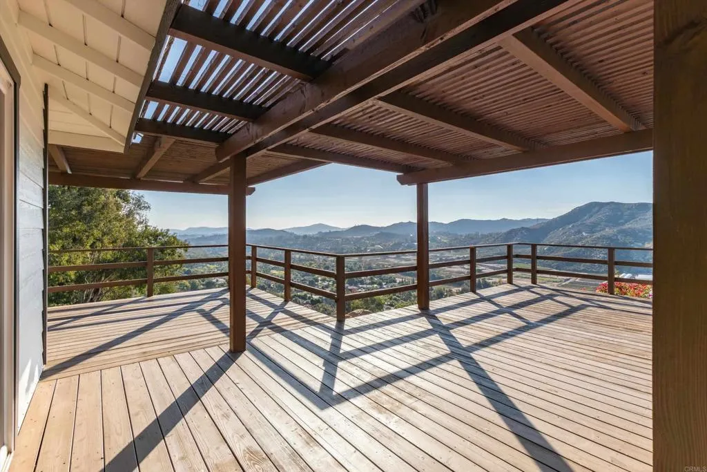 https://cdn.realtyfeed.com/cdn/127/306600012/873664eb177691ae3df39517f954be86.webp