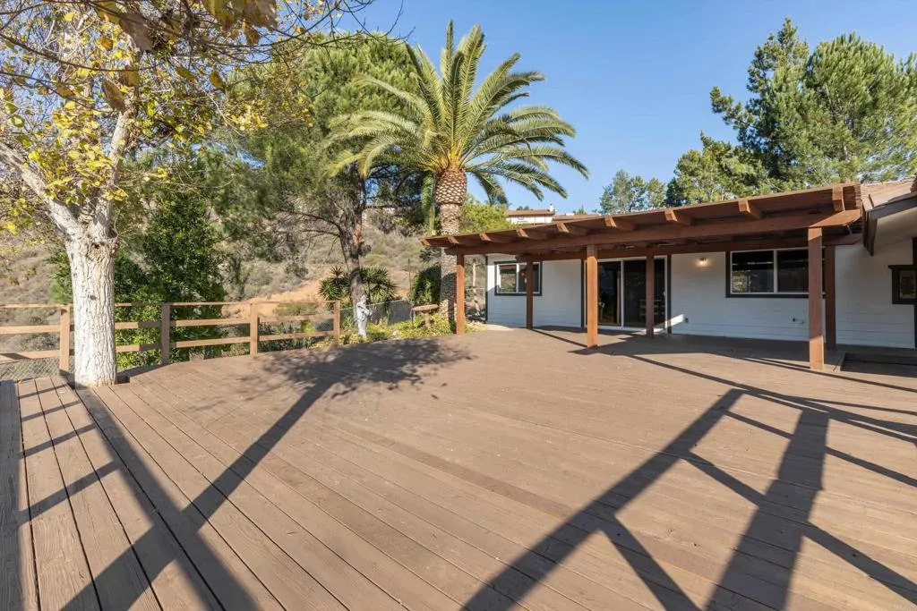 https://cdn.realtyfeed.com/cdn/127/306600012/d4eb8e64ca8c7086beb6d06b57005c77.webp