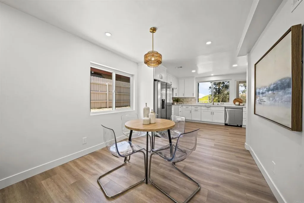 https://cdn.realtyfeed.com/cdn/127/306600047/05b09a89a98c7e415670cbe42df6ca9d.webp