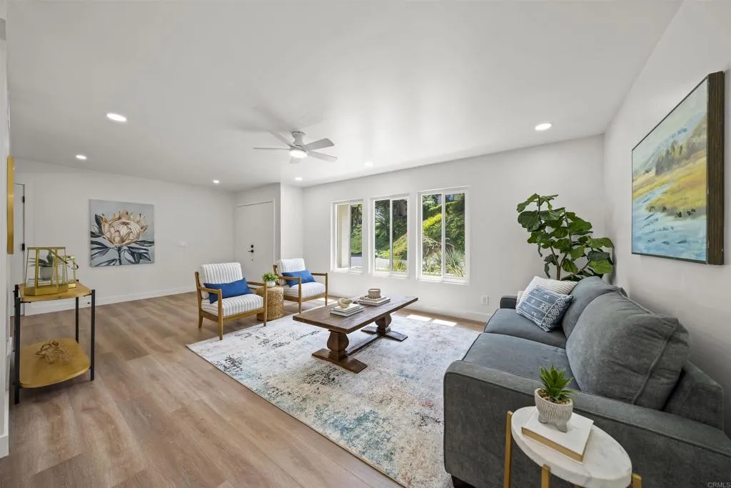 https://cdn.realtyfeed.com/cdn/127/306600047/1bf1ae415b5784f99c7854f4148f0305.webp
