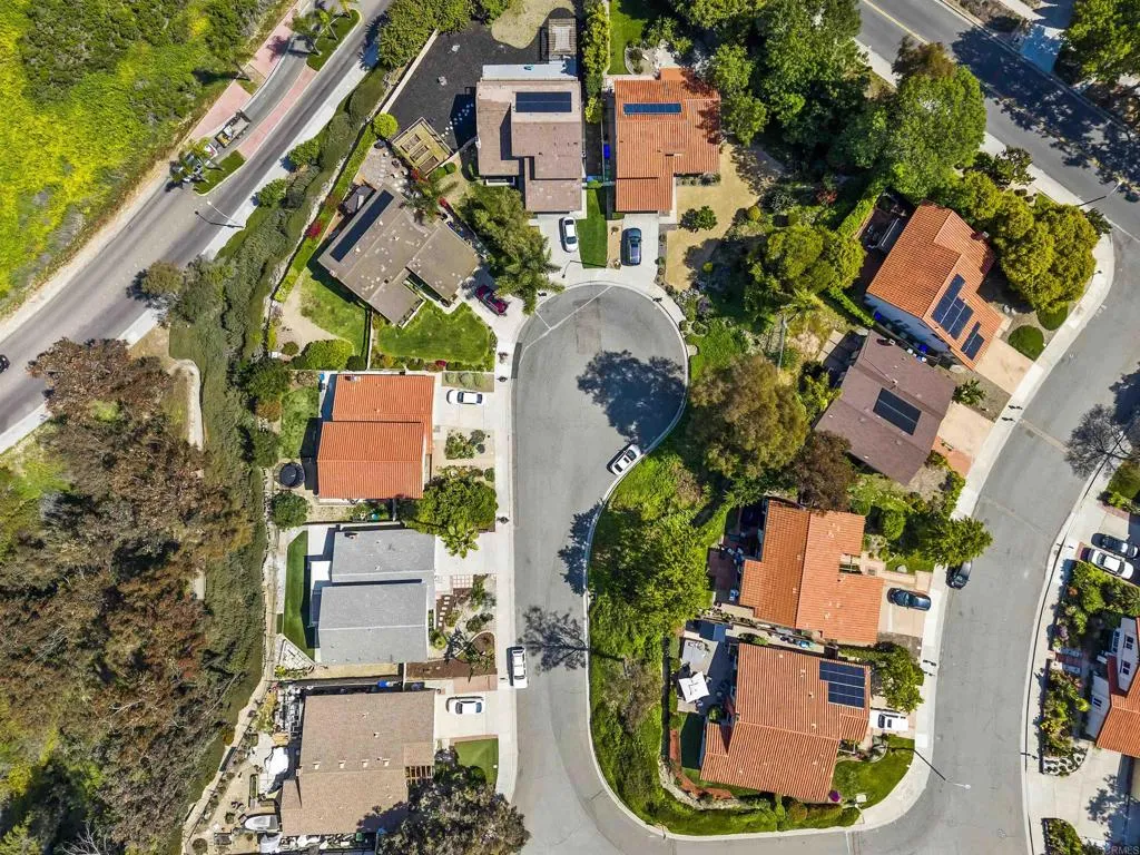 https://cdn.realtyfeed.com/cdn/127/306600047/80700983aab43f419c45fafcd63e733b.webp