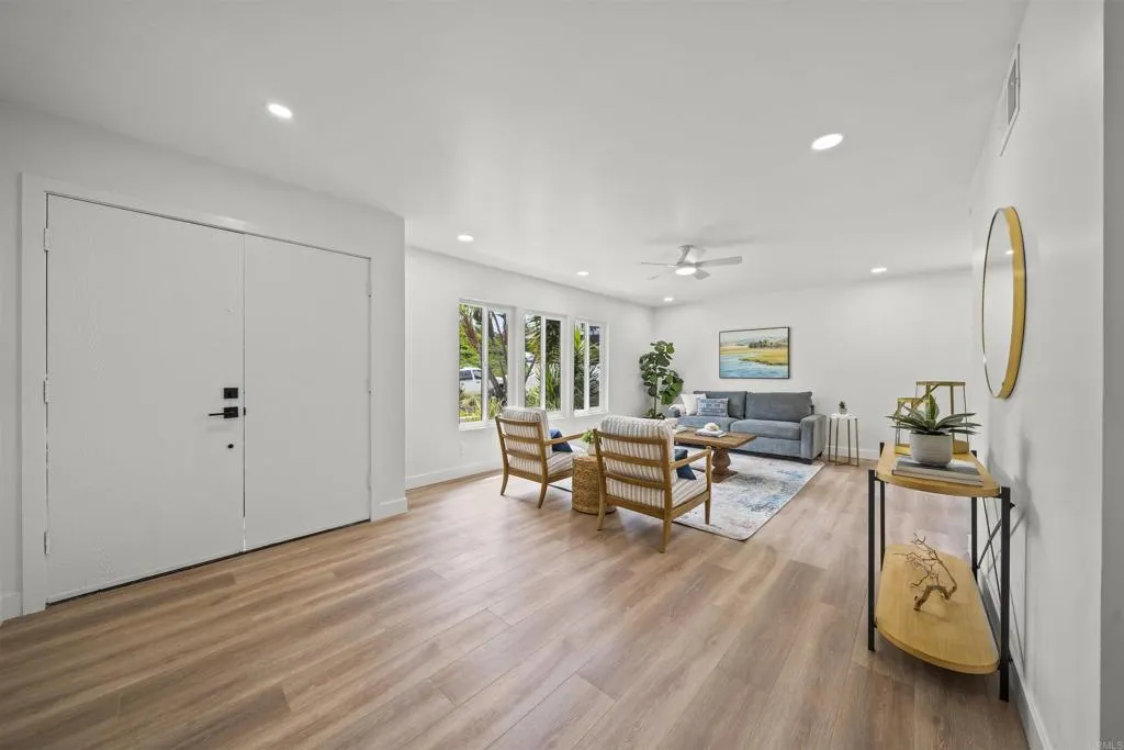 https://cdn.realtyfeed.com/cdn/127/306600047/b0b25f96f4382afcb7a28d5045969f96.webp