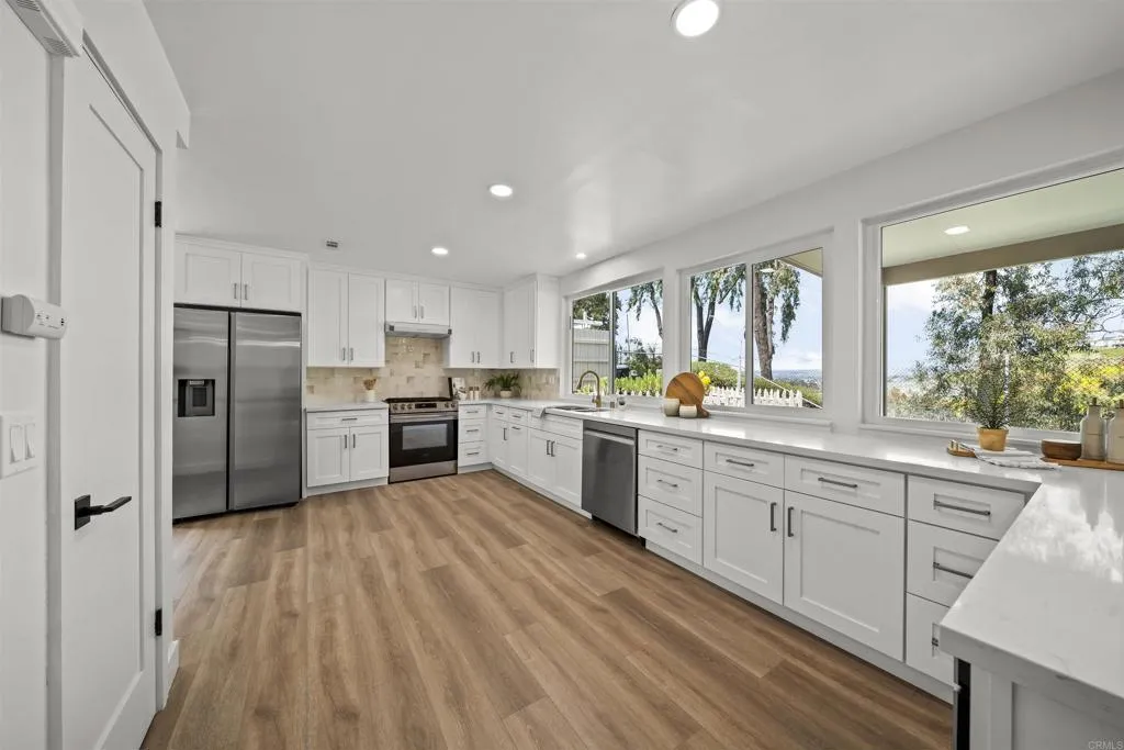 https://cdn.realtyfeed.com/cdn/127/306600047/b3a5356aa58554bde5171bc9d69f9eda.webp