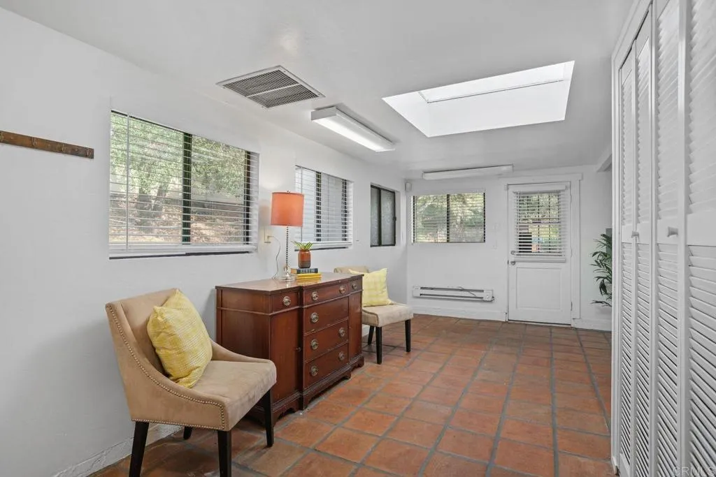 https://cdn.realtyfeed.com/cdn/127/306600062/23e999d0d07a612f3824c77131626299.webp