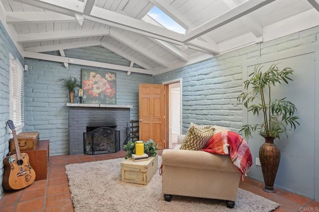 https://cdn.realtyfeed.com/cdn/127/306600062/4d7553f7307efdc86d0c5c37ac3240c8.webp