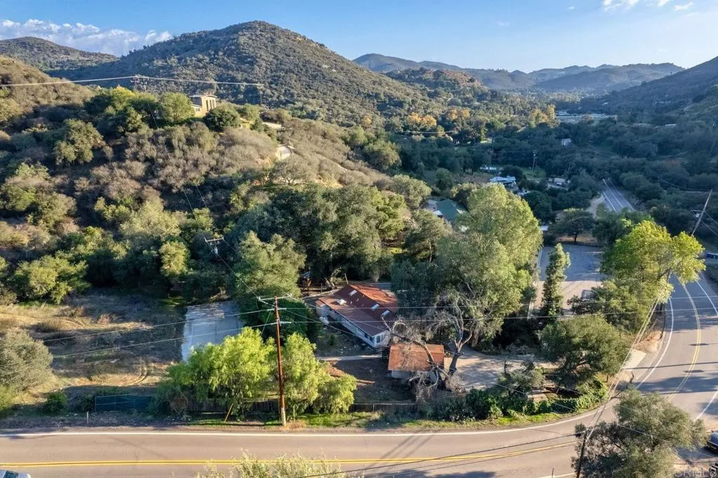 https://cdn.realtyfeed.com/cdn/127/306600062/66d936496b3f3d6110e7e450820479fb.webp