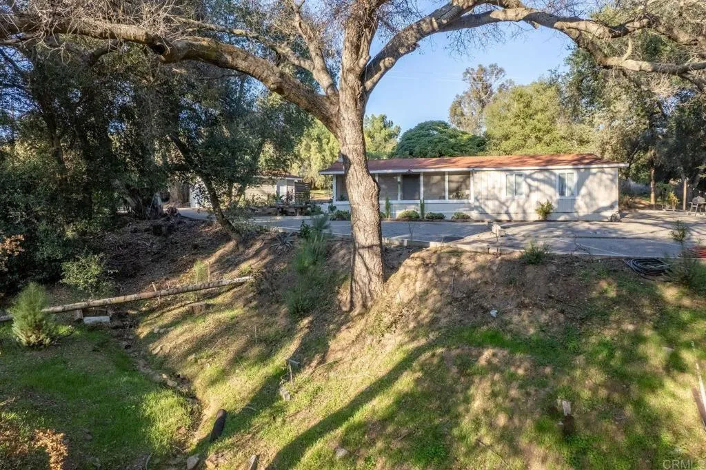https://cdn.realtyfeed.com/cdn/127/306600062/93108b46e19340f53047909bbde06796.webp