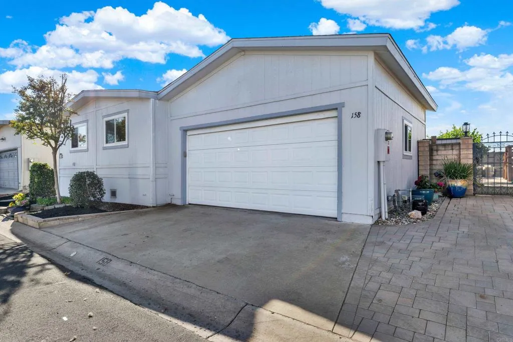 https://cdn.realtyfeed.com/cdn/127/306600103/4cf2d207ee8400292d8951b1b9dd9817.webp