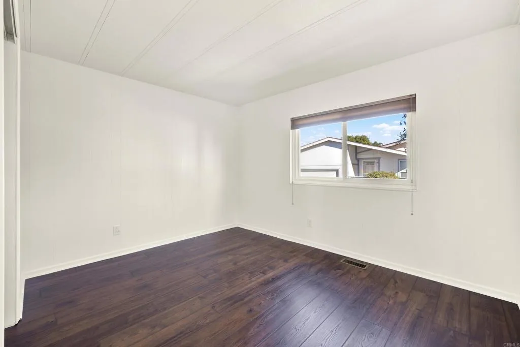https://cdn.realtyfeed.com/cdn/127/306600103/7cd76529df3c25c9670a81927ac1151e.webp