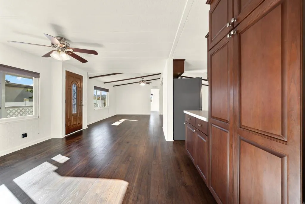https://cdn.realtyfeed.com/cdn/127/306600103/87b6184420c8586e8f9b382319d58289.webp