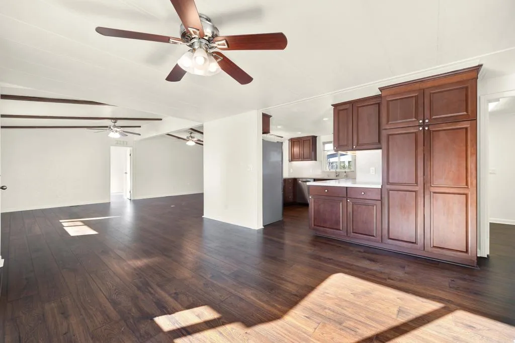https://cdn.realtyfeed.com/cdn/127/306600103/904d30ab4fdc12b7de90567242490995.webp