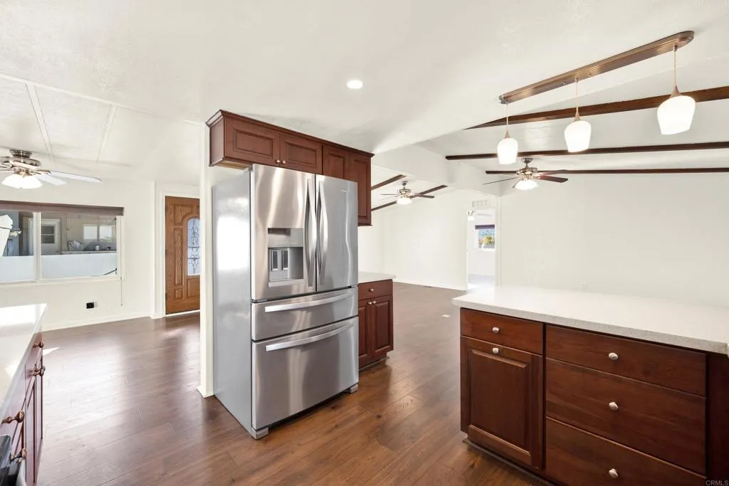 https://cdn.realtyfeed.com/cdn/127/306600103/d78499573309a772c7bd4f083b16b6a3.webp