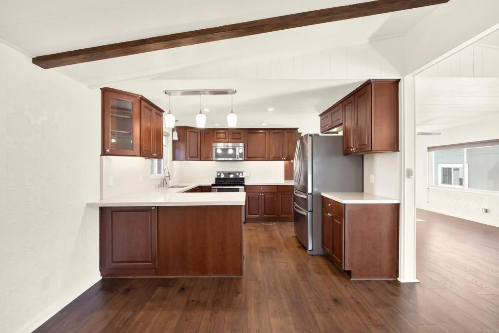 https://cdn.realtyfeed.com/cdn/127/306600103/e67b06a6cf513351dd88edb3d406e10c.webp