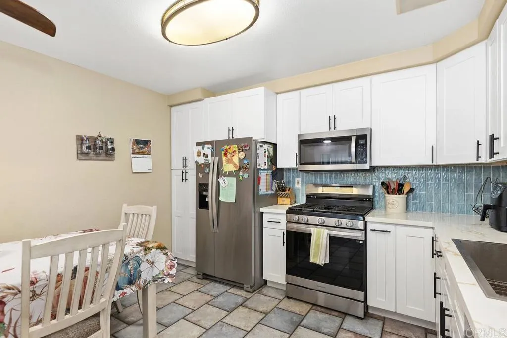 https://cdn.realtyfeed.com/cdn/127/306600137/1a8e069f5ddce20207f8583ac4673aca.webp