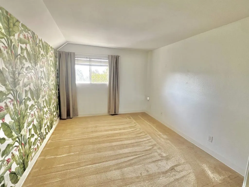 https://cdn.realtyfeed.com/cdn/127/306600192/78cf10af63d93784b204481bd342cb95.webp