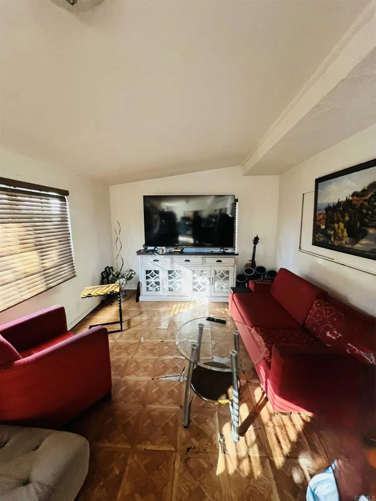 https://cdn.realtyfeed.com/cdn/127/306600196/2505760e9c2880a7de18cb0f54056920.webp
