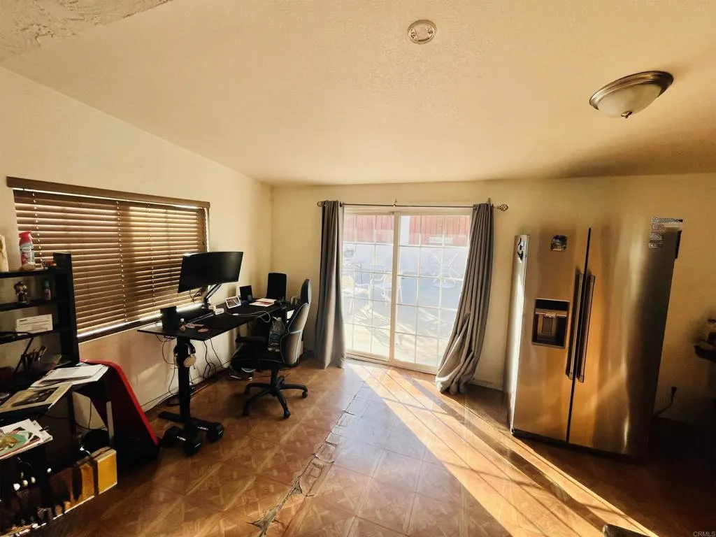 https://cdn.realtyfeed.com/cdn/127/306600196/f22703186a9d34e78555a7109efa3887.webp
