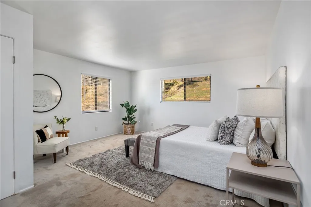 https://cdn.realtyfeed.com/cdn/127/306600234/39c7ef7039ac0754eb3ea15c21af71c4.webp